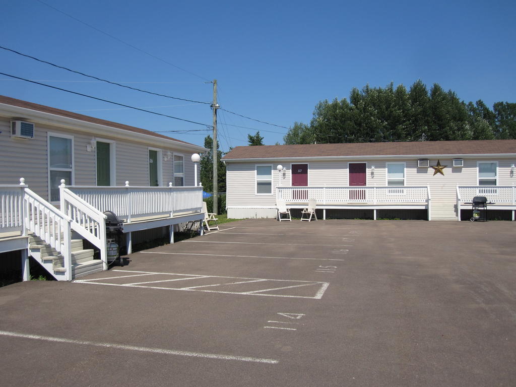 Gaudet Motel Shediac Bagian luar foto